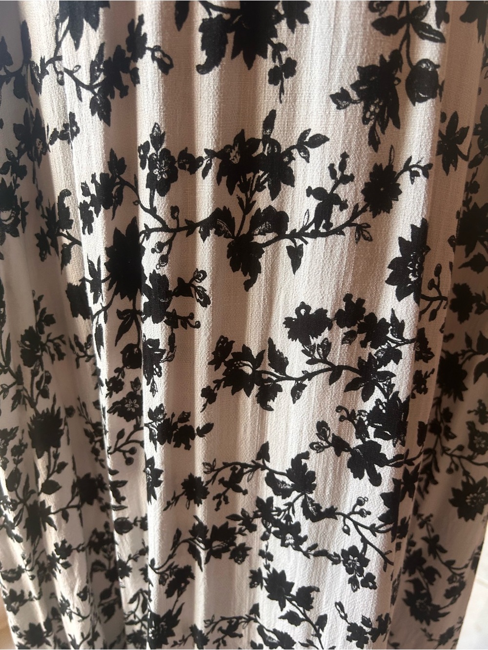 Max Studio Black & White Floral Maxi Skirt with Smocked Waist - Picture 5 of 6